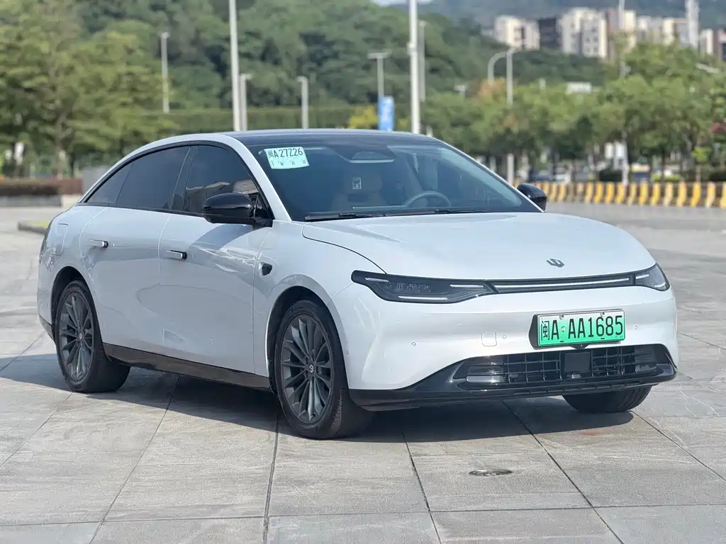 Leapmotor Leapmotor C01 — миниатюра 3