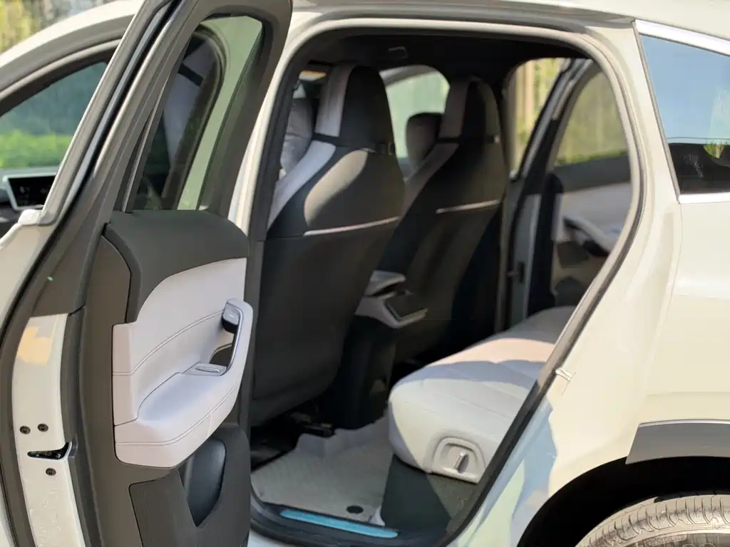 NIO EC6 — миниатюра 5