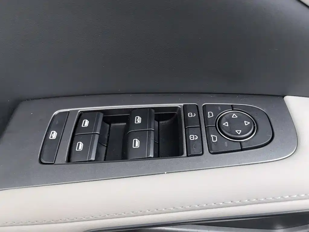 BYD Yuan UP — миниатюра 9