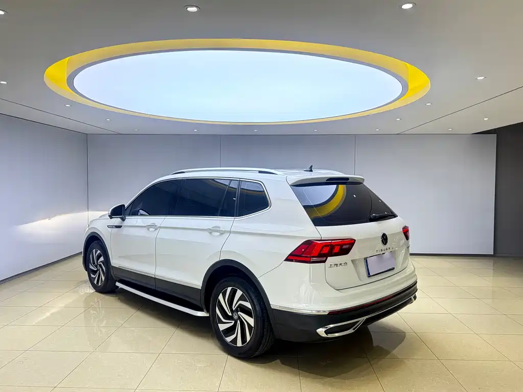 Volkswagen Tiguan L L 2023 280TSI AT