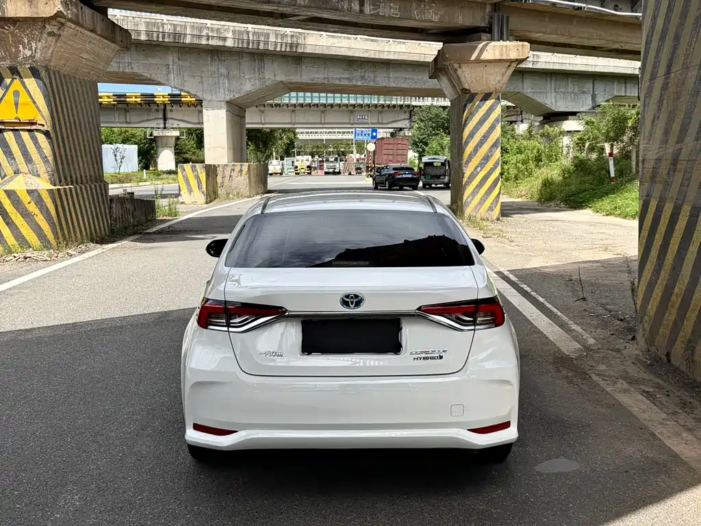 Toyota Corolla — миниатюра 4