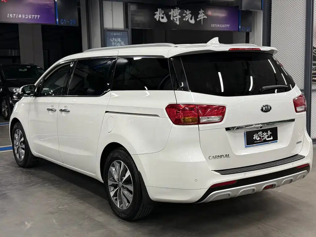 Kia Carnival — миниатюра 6