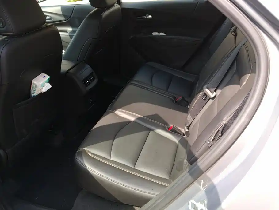 Chevrolet Equinox — миниатюра 11