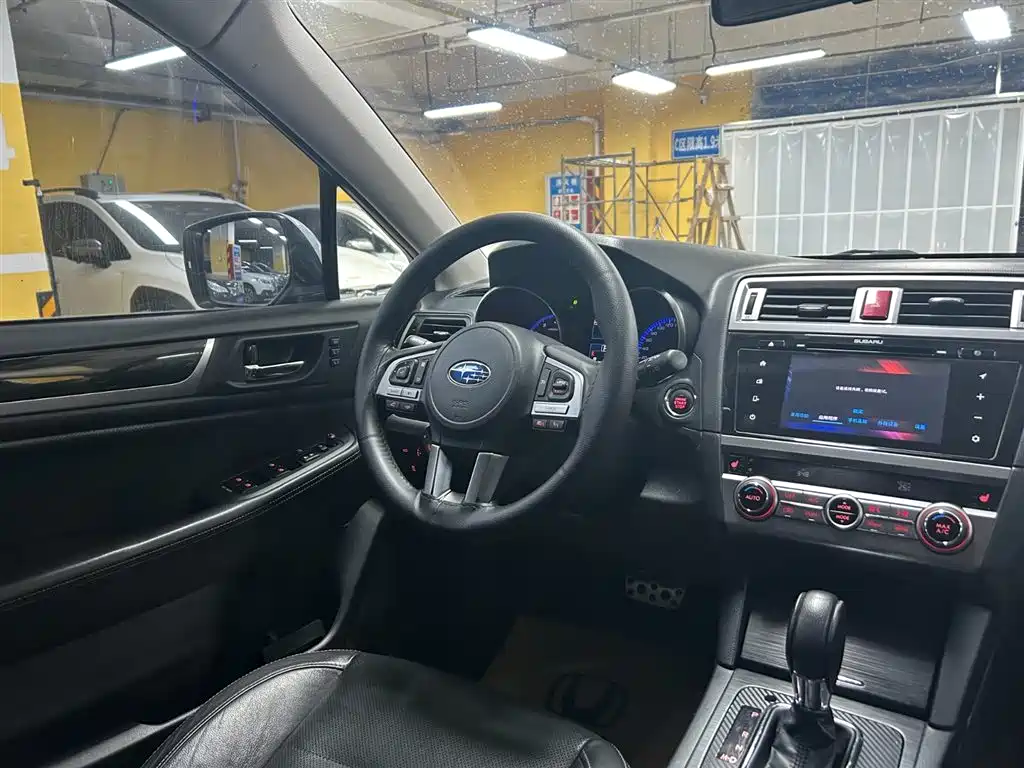 SUBARU OUTBACK