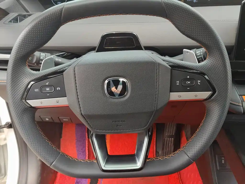 Changan UNI-V 2023 1.5T Luxury