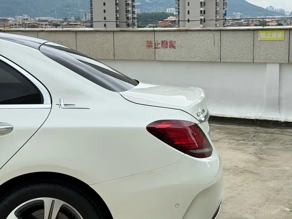 Mercedes-Benz C-Class — миниатюра 8
