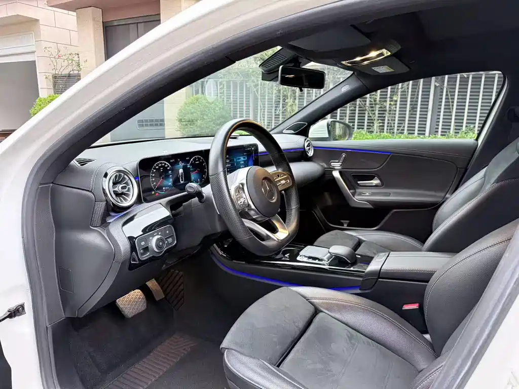 Mercedes-Benz A-Class — миниатюра 6