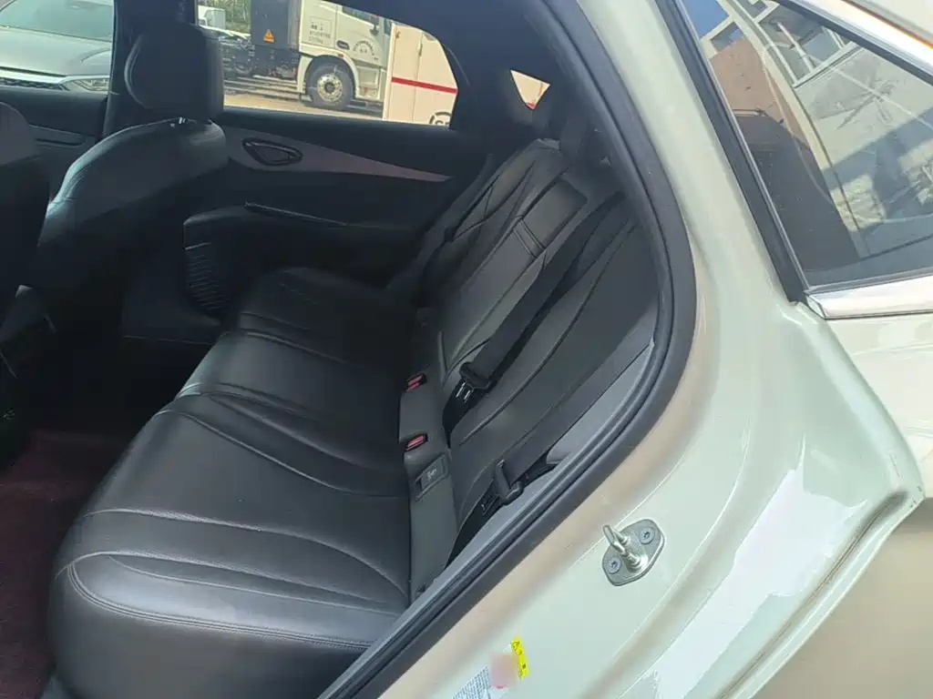 BYD Seal 07 DM-i — миниатюра 17