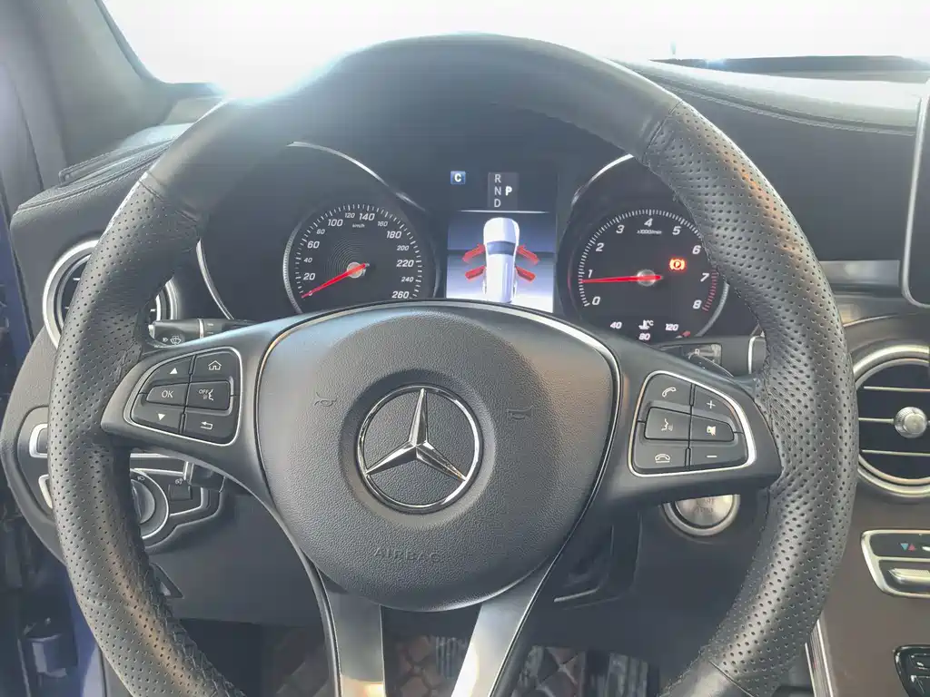 Mercedes-Benz GLC — миниатюра 19