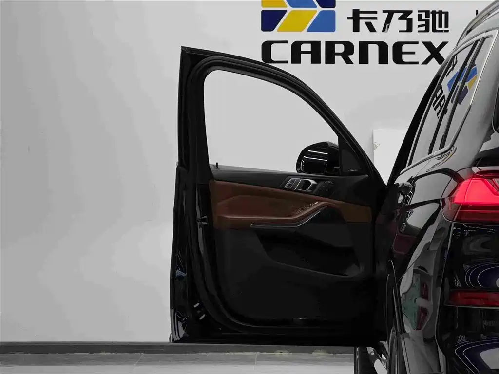 BMW X7 — миниатюра 7
