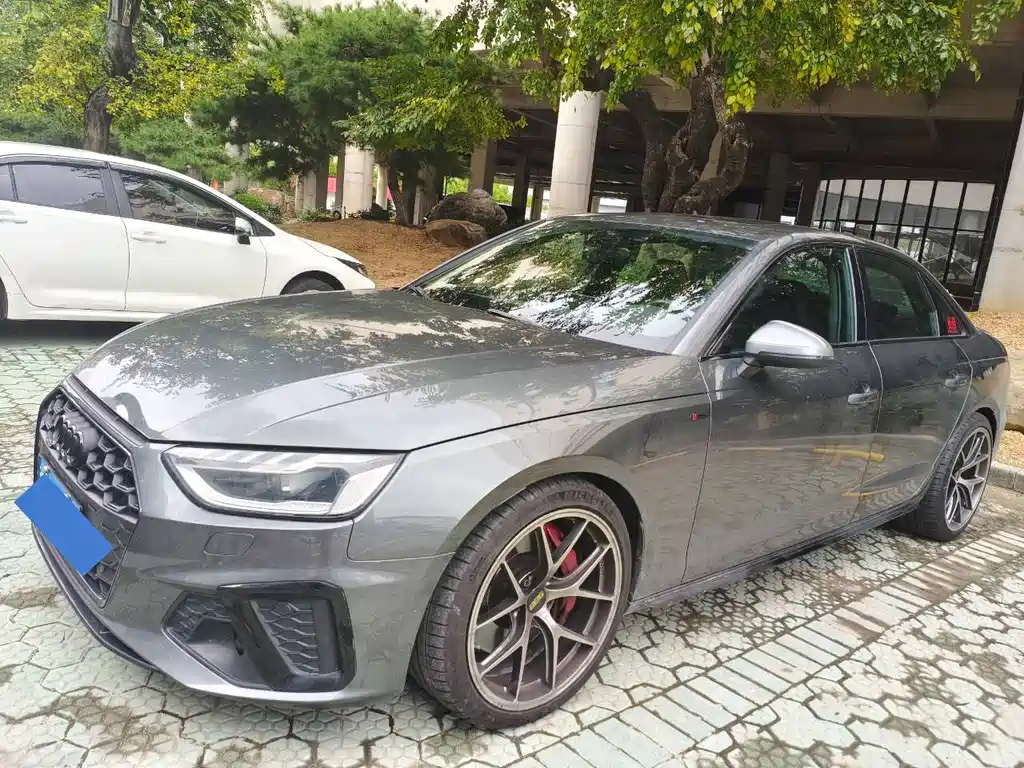 Audi S4