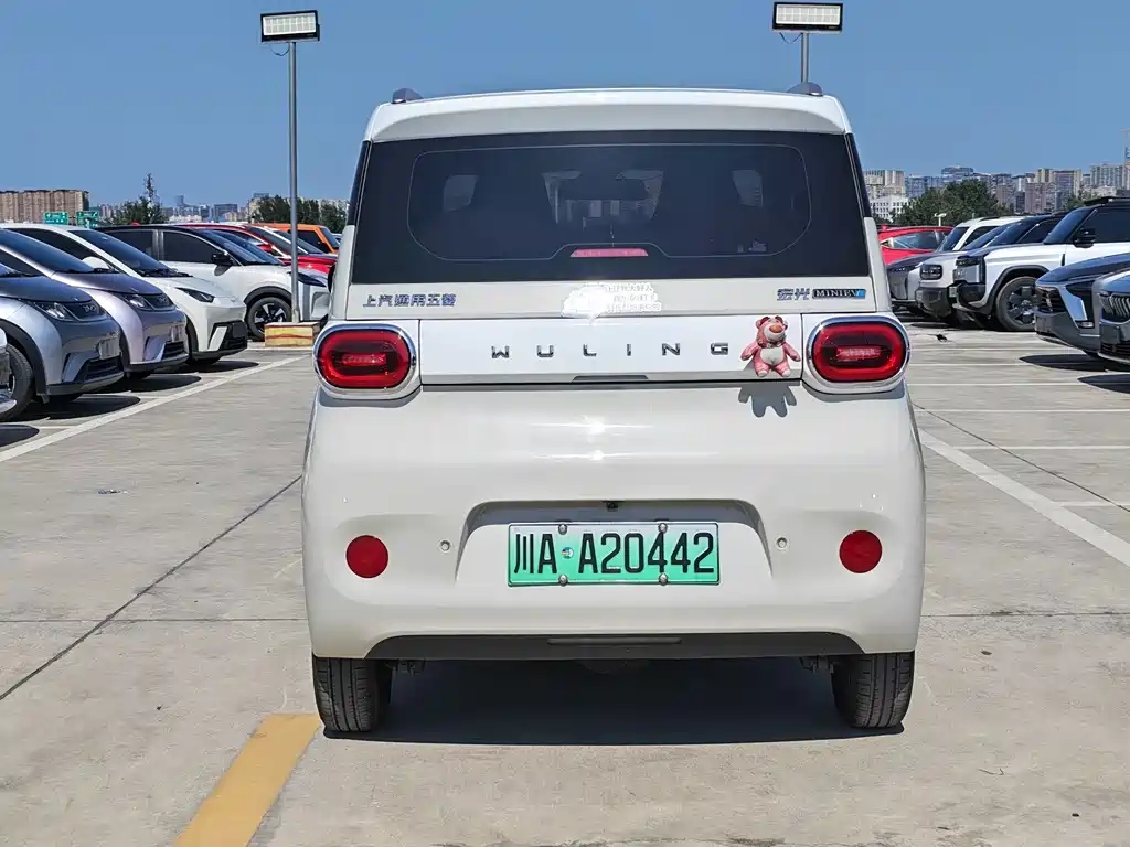 Wuling MINIEV — миниатюра 6