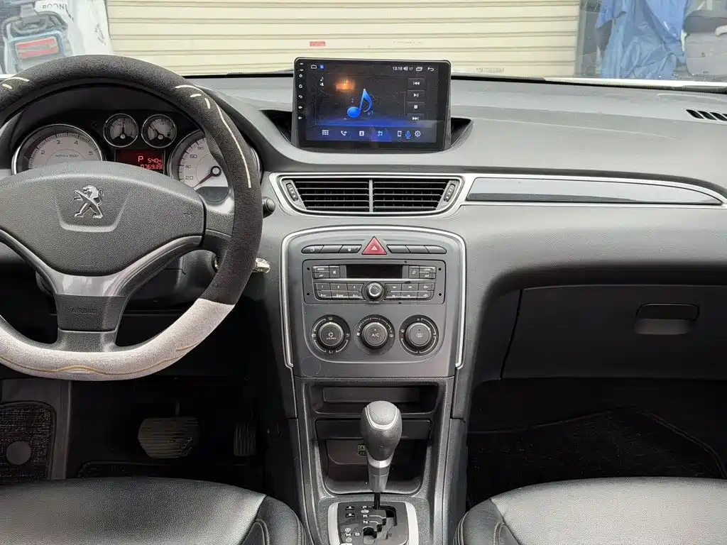 Peugeot 308 — миниатюра 9