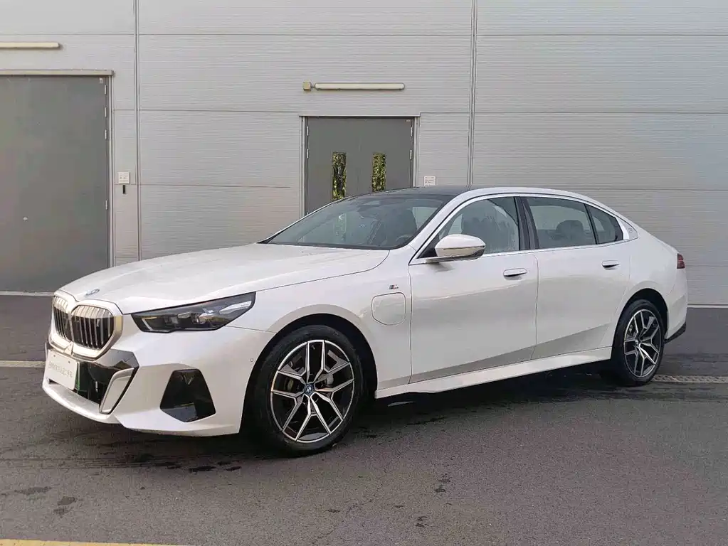 BMW i5 — миниатюра 2