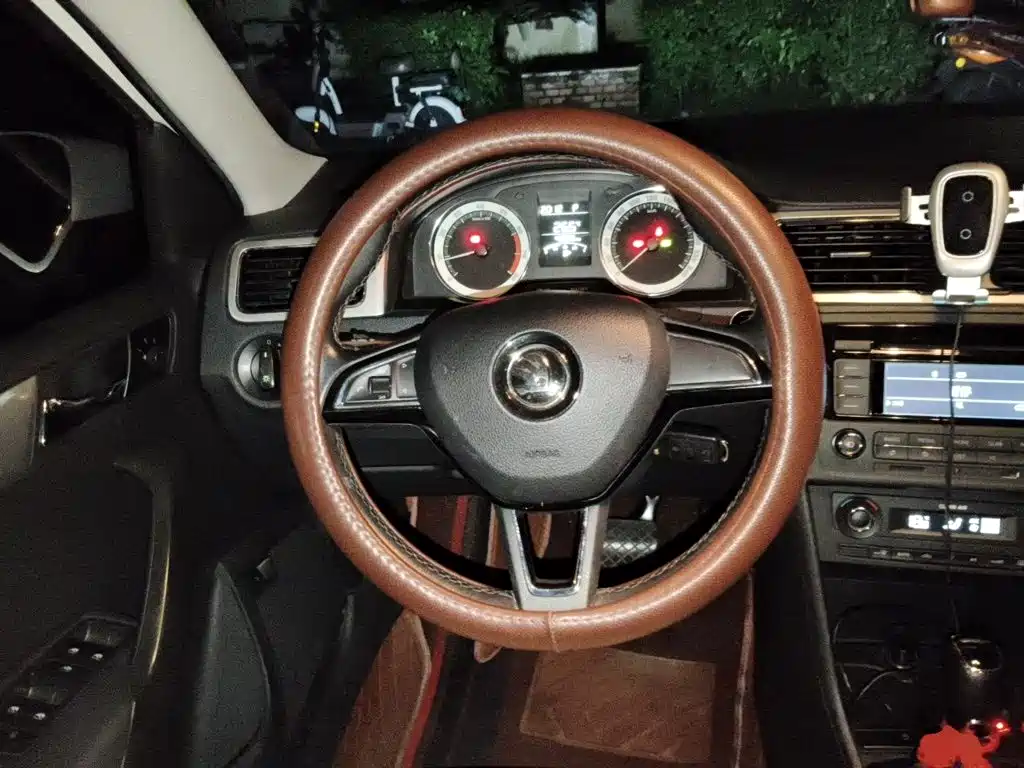 Skoda Rapid — миниатюра 11