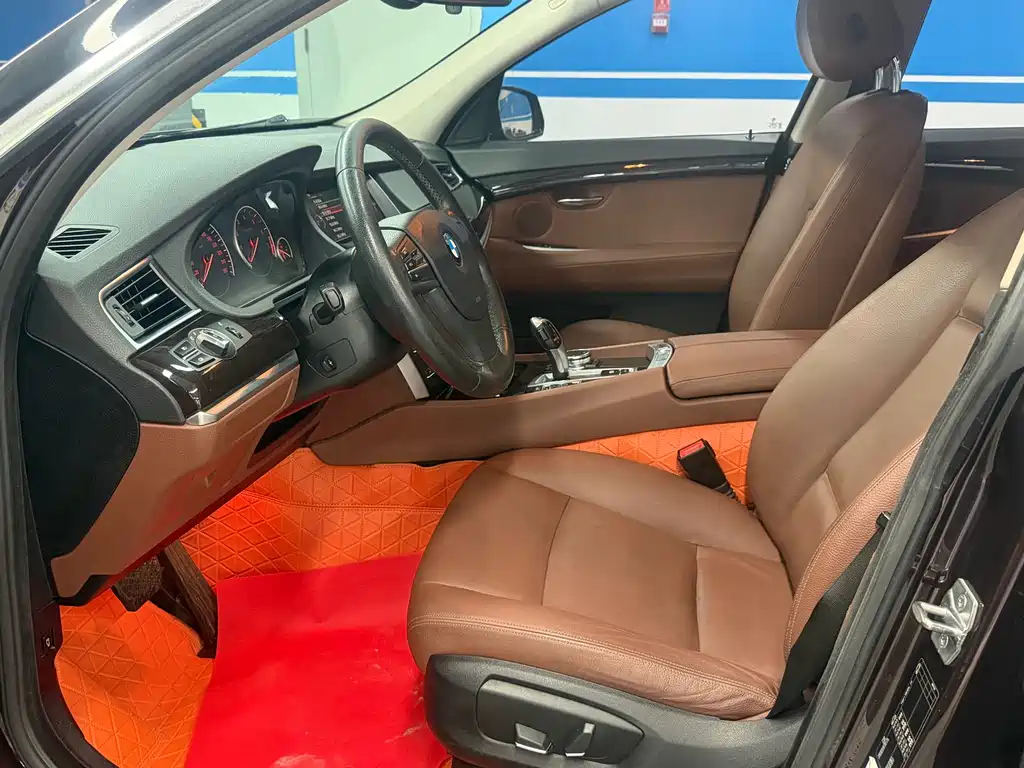 BMW 5 Series GT — миниатюра 7