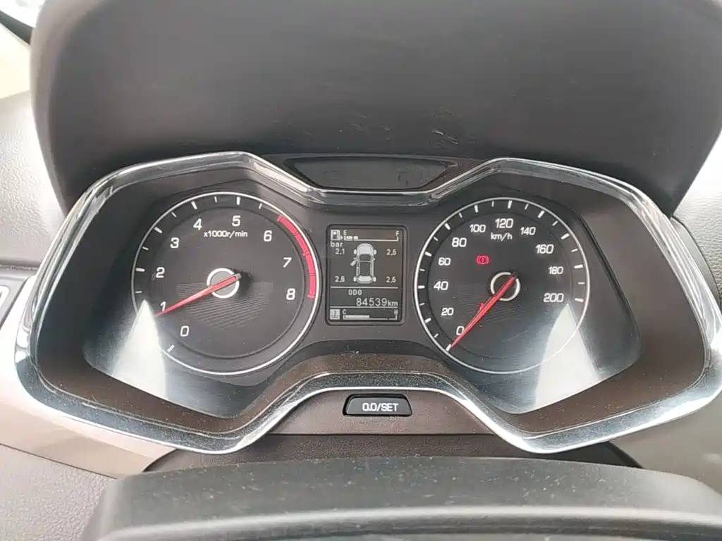 Baojun 310W — миниатюра 12