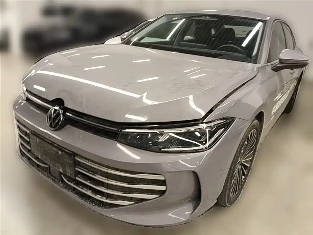 Volkswagen Passat 2024