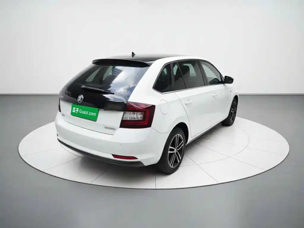 Skoda Rapid Spaceback — миниатюра 4
