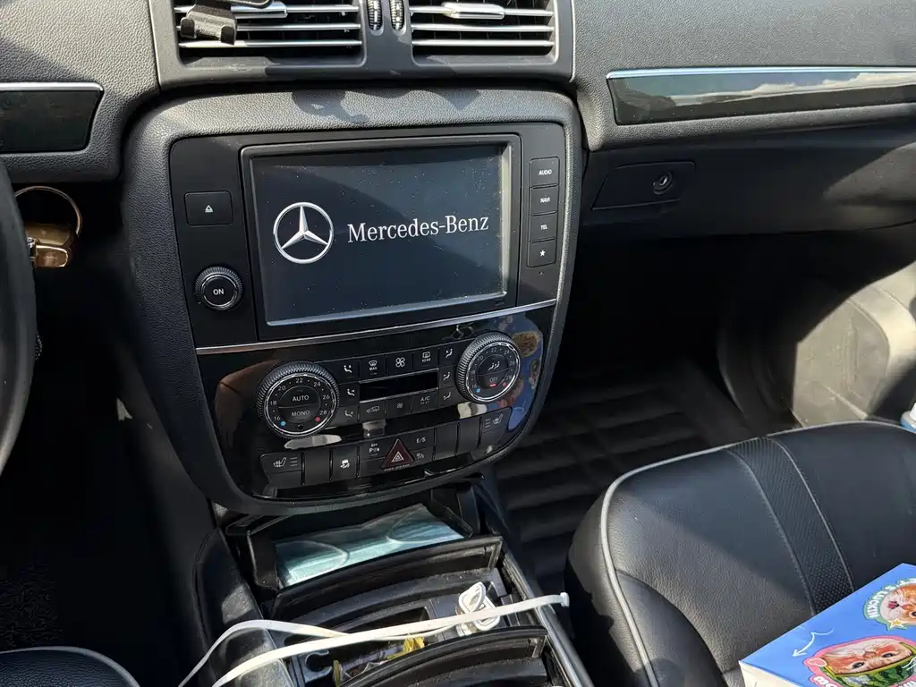 Mercedes-Benz R-Class — миниатюра 12