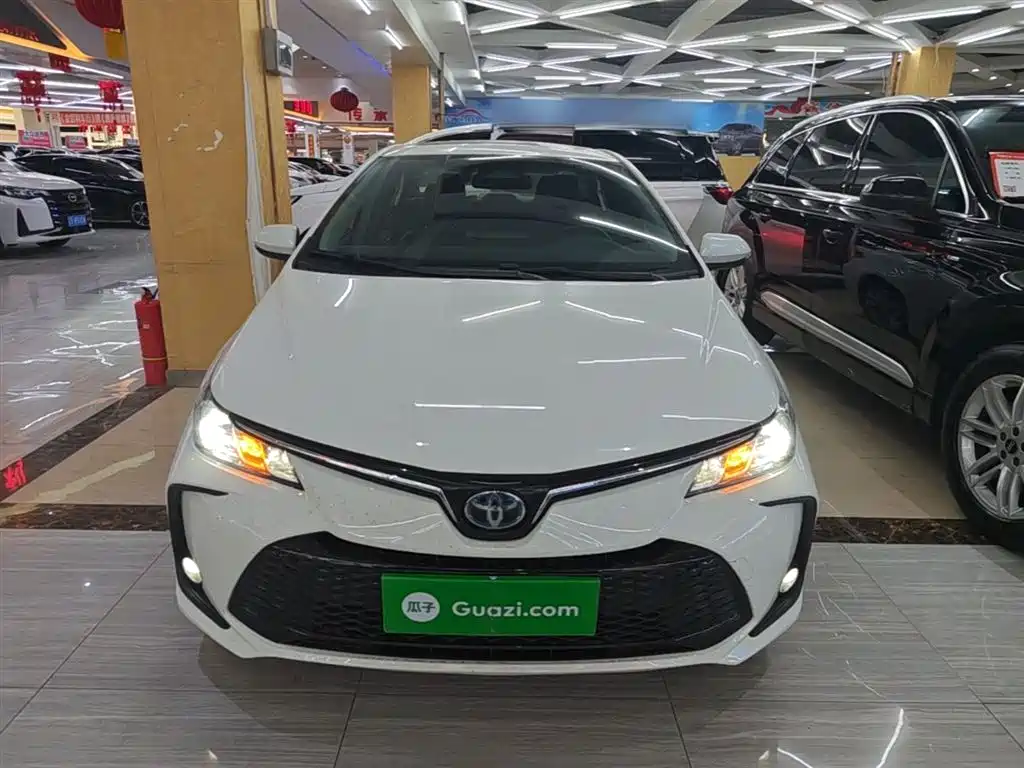 Toyota Corolla - фото 3