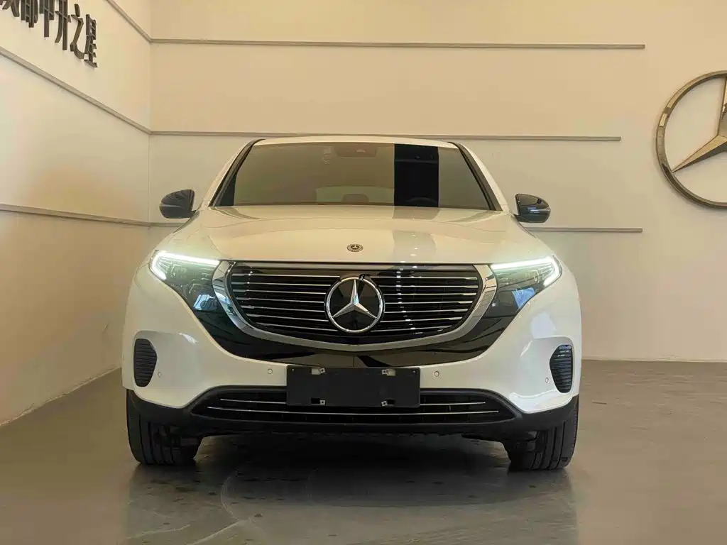 Mercedes-Benz EQC — миниатюра 2