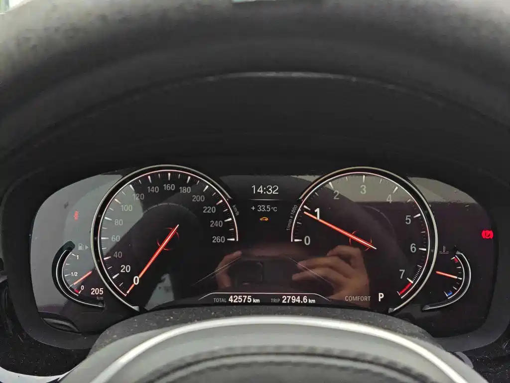BMW 5 Series — миниатюра 17