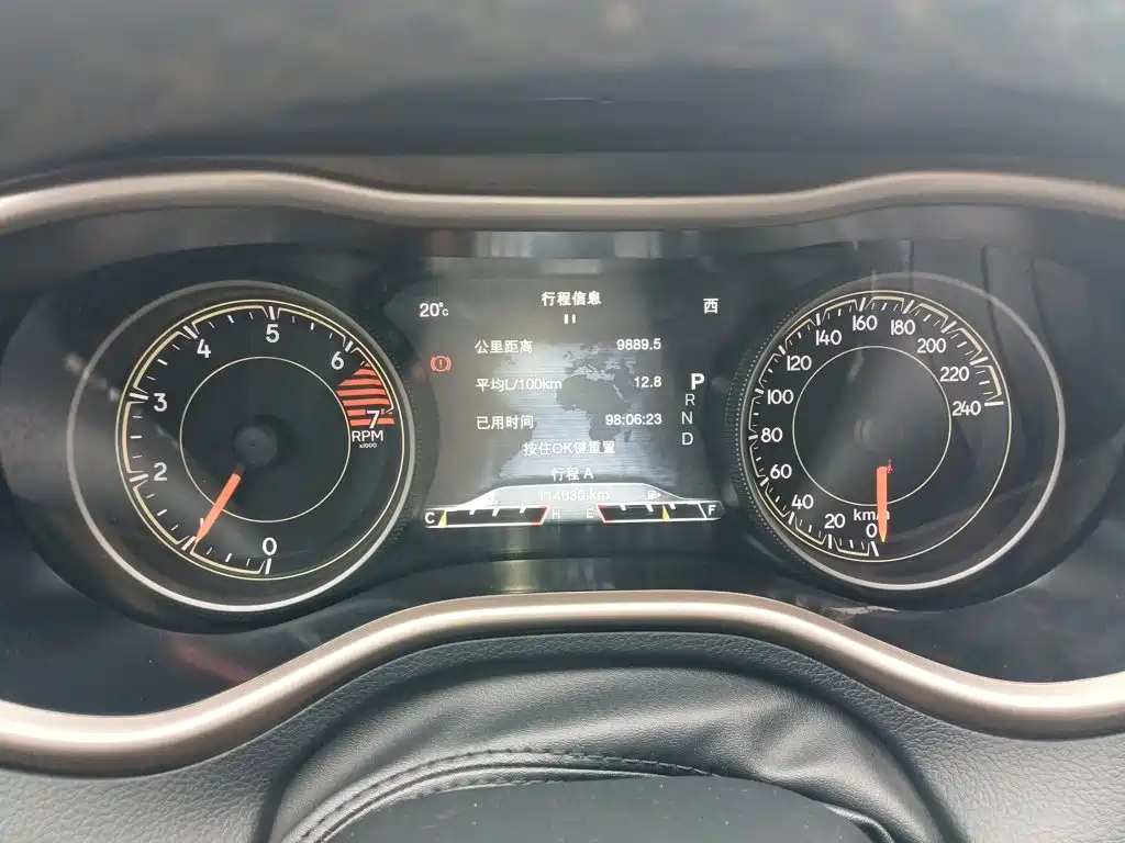 Jeep Cherokee — миниатюра 8
