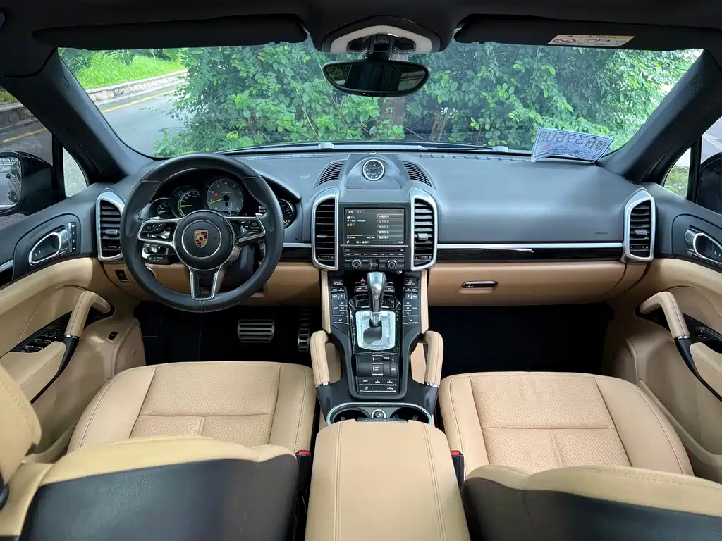 Porsche Cayenne Hybrid — миниатюра 12