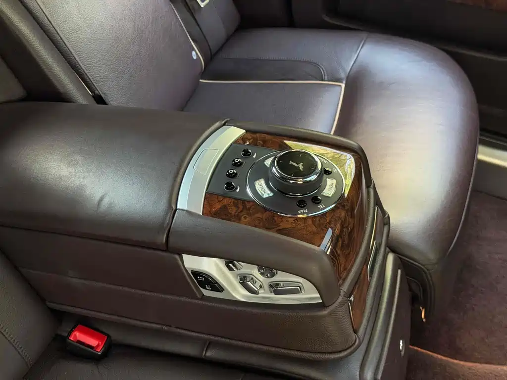Rolls-Royce Ghost — миниатюра 14