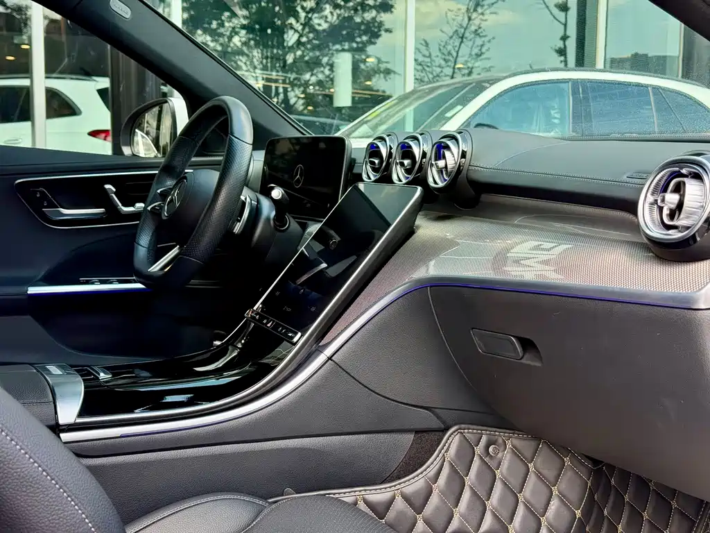 Mercedes-Benz C-Class — миниатюра 25
