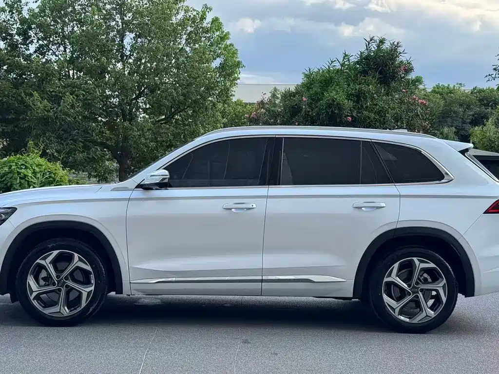 Geely Xingyue L — миниатюра 2