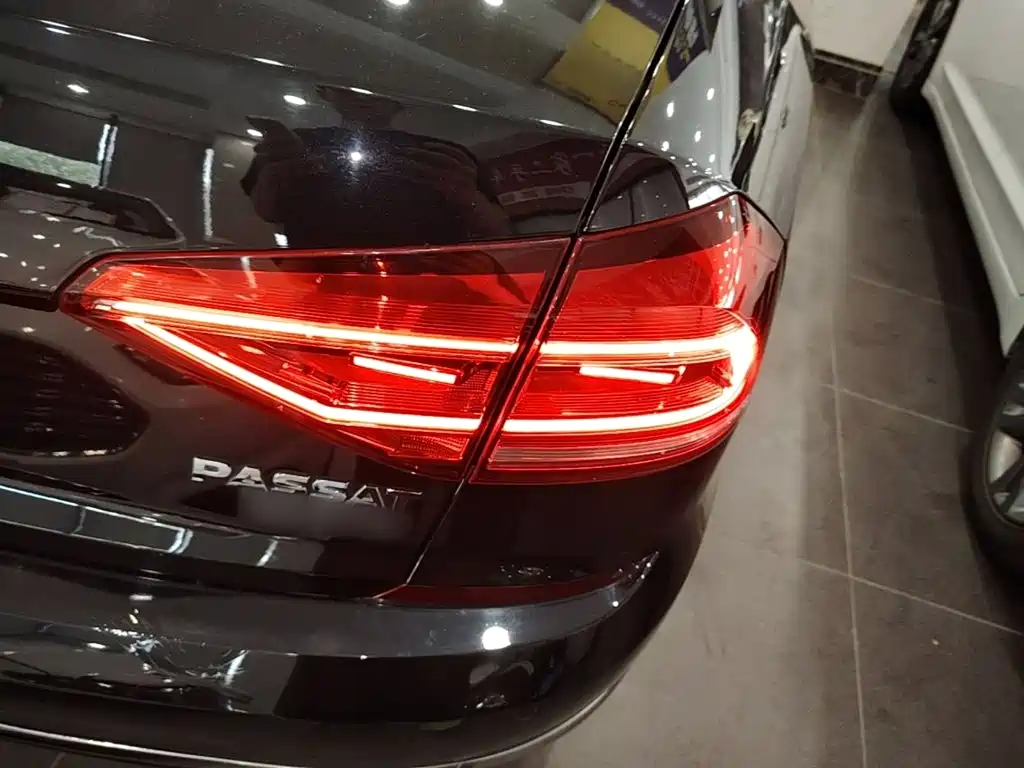 Volkswagen Passat — миниатюра 8