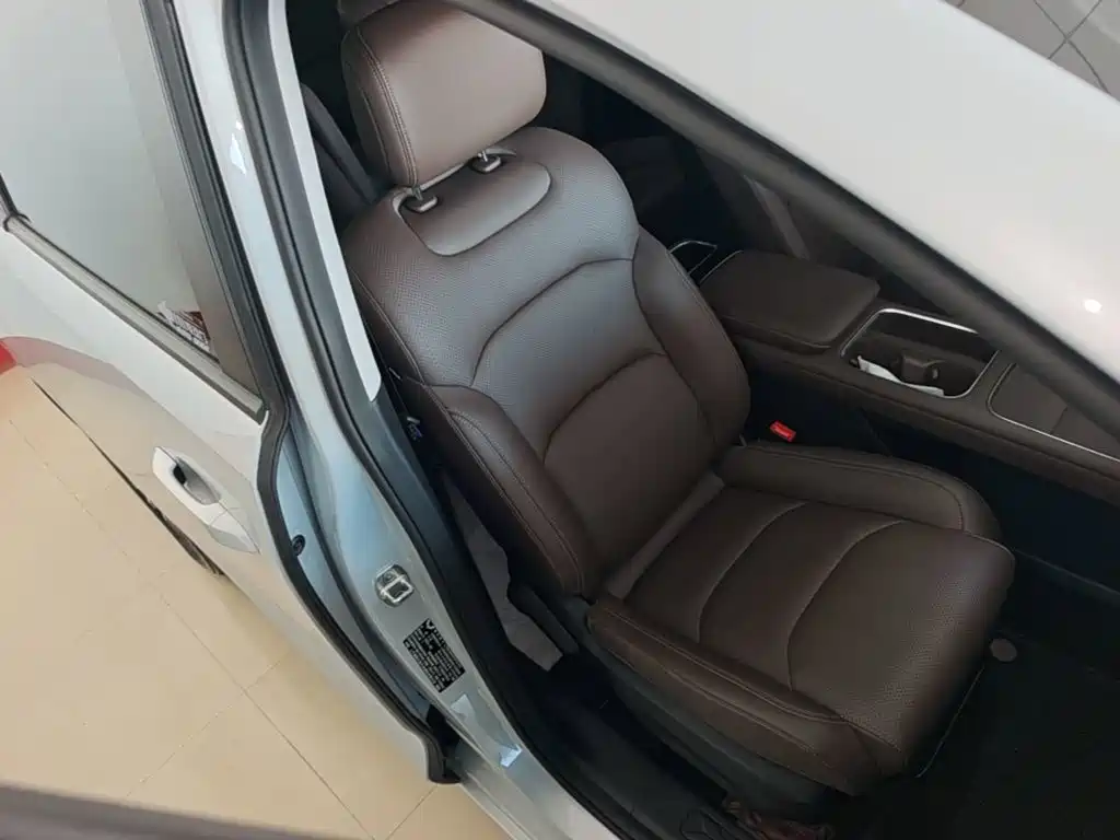 Wuling Xingguang 730 New Energy — миниатюра 25