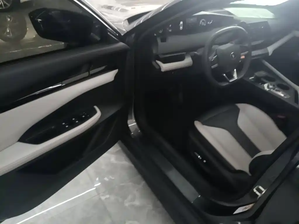 Changan UNI-V iDD — миниатюра 16