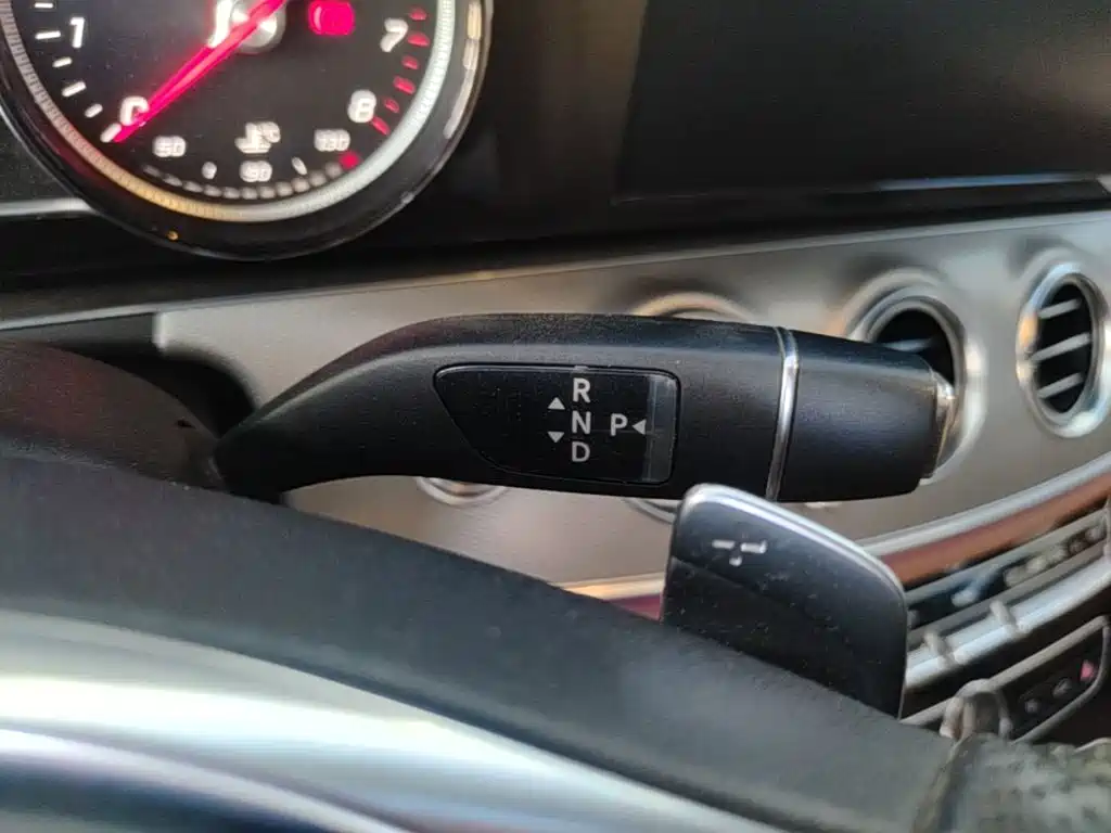 Mercedes-Benz E-Class — миниатюра 19