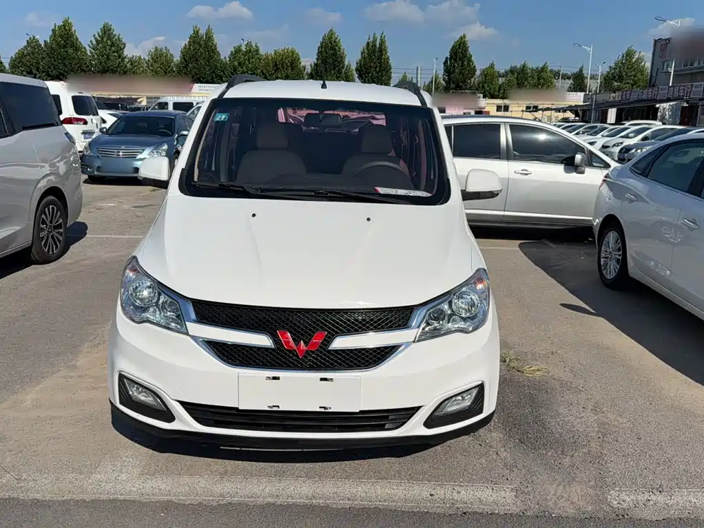 Wuling Hongguang — миниатюра 12