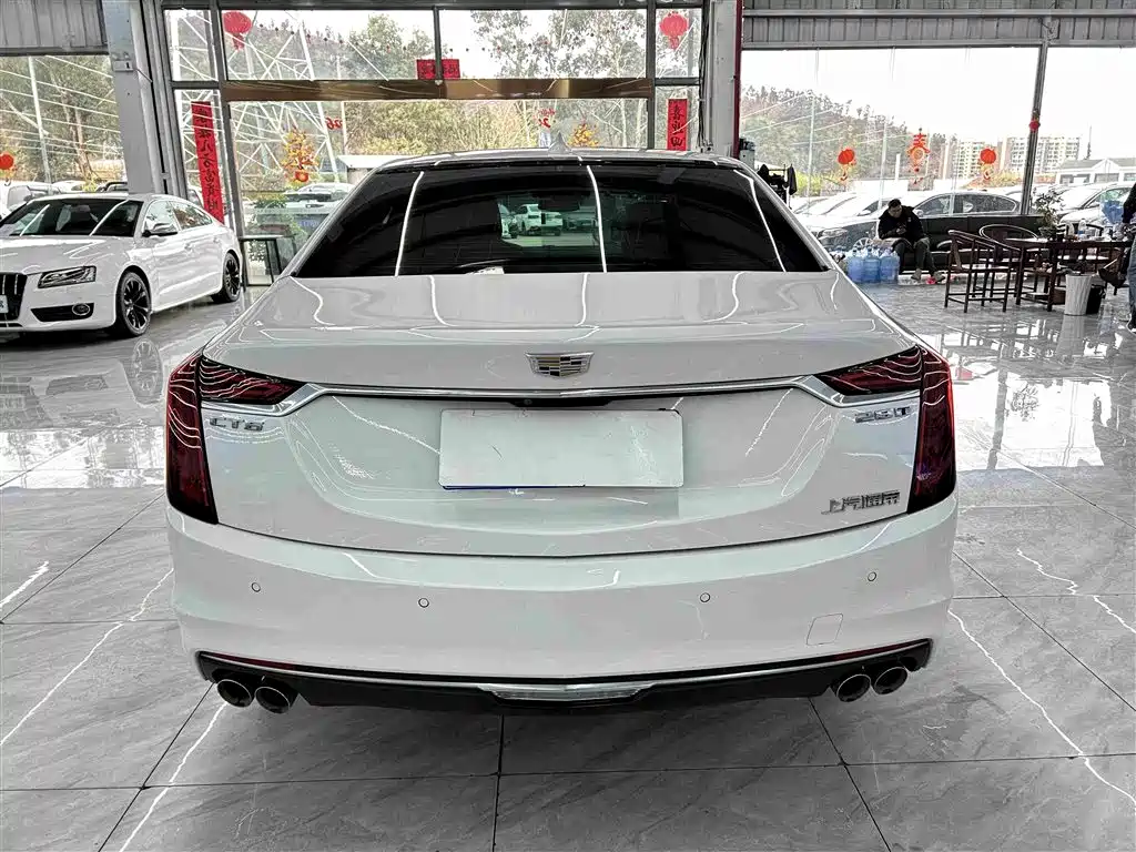 Cadillac CT6 2022 — фото 9
