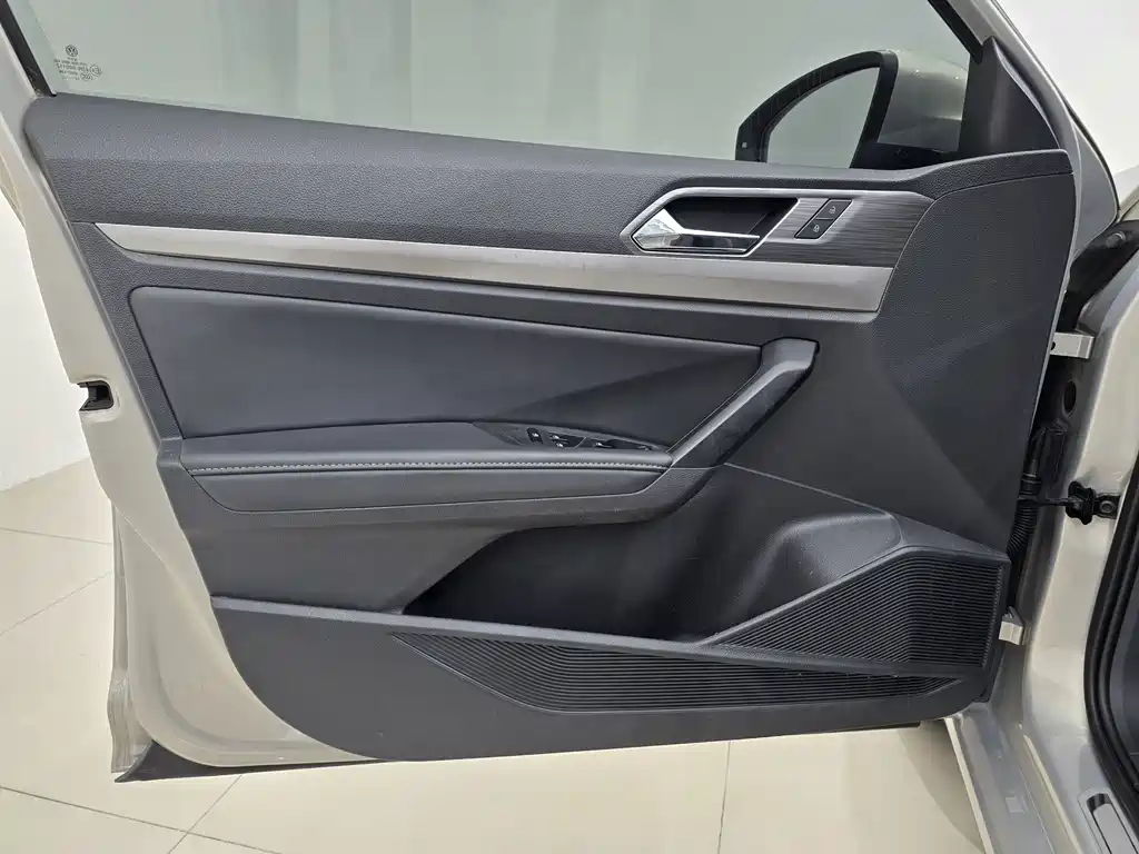 Volkswagen Lavida — миниатюра 9