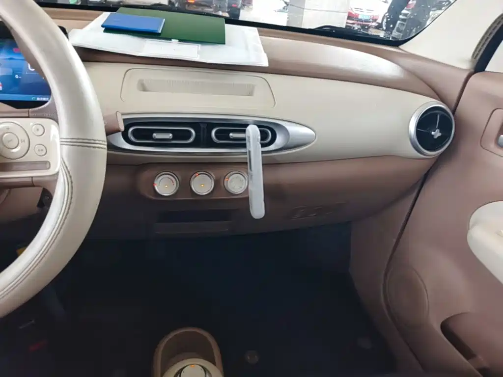 Wuling MINIEV — миниатюра 13