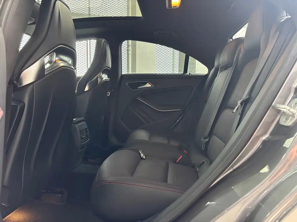 Mercedes-Benz CLA AMG — миниатюра 8