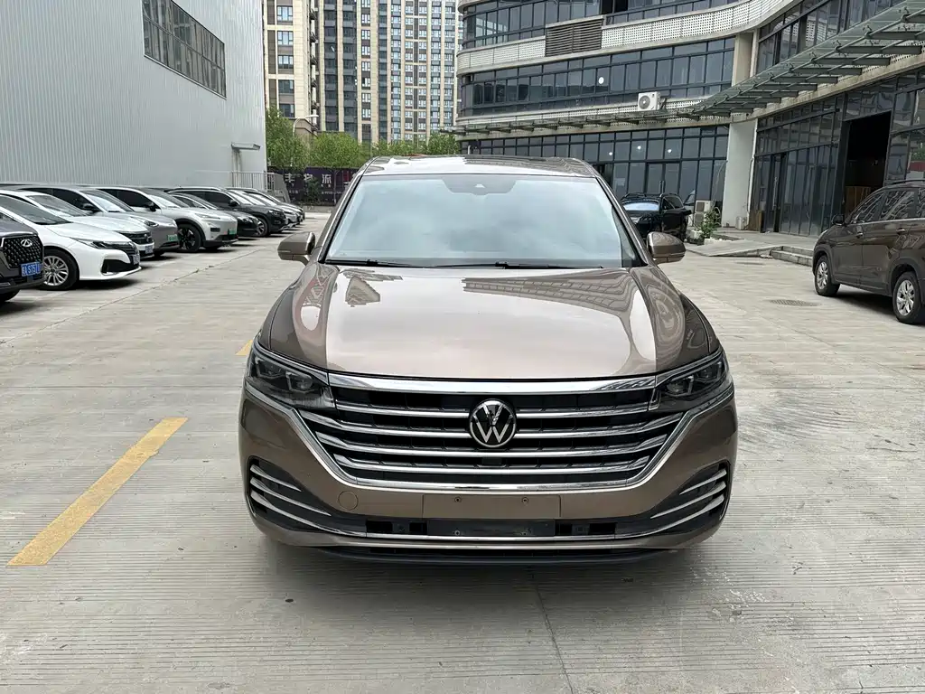 Volkswagen Viloran 2020 380TSI Luxury
