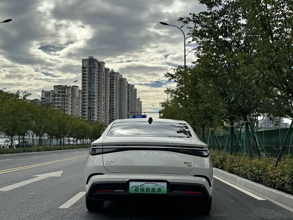 BYD Seal 07 DM-i — миниатюра 7