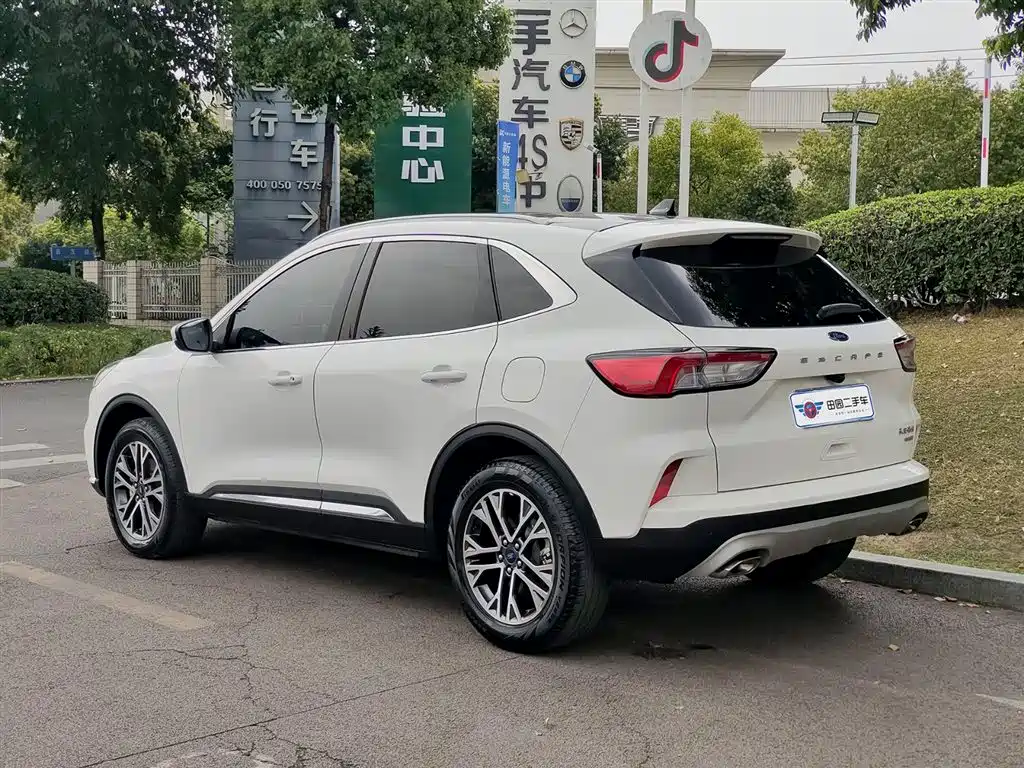 Ford Escape 2023 Белый из Китая