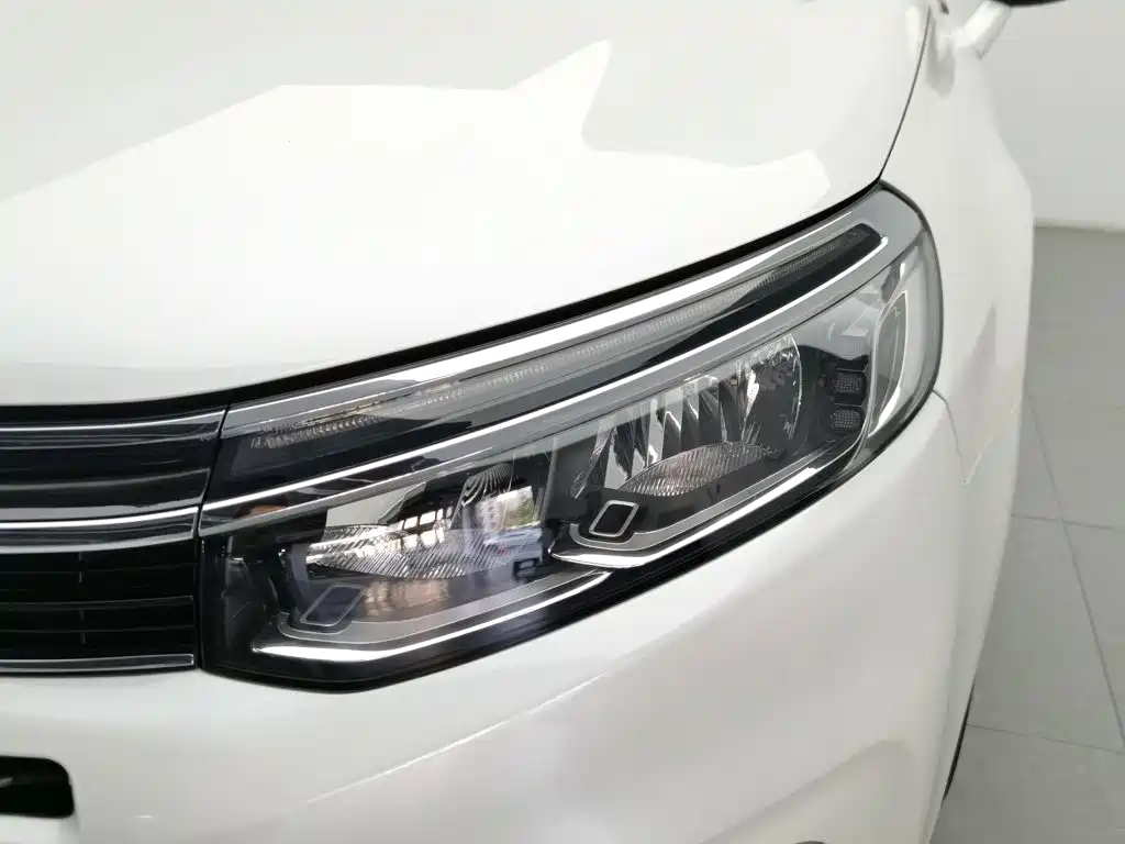 Citroen C5 — миниатюра 7