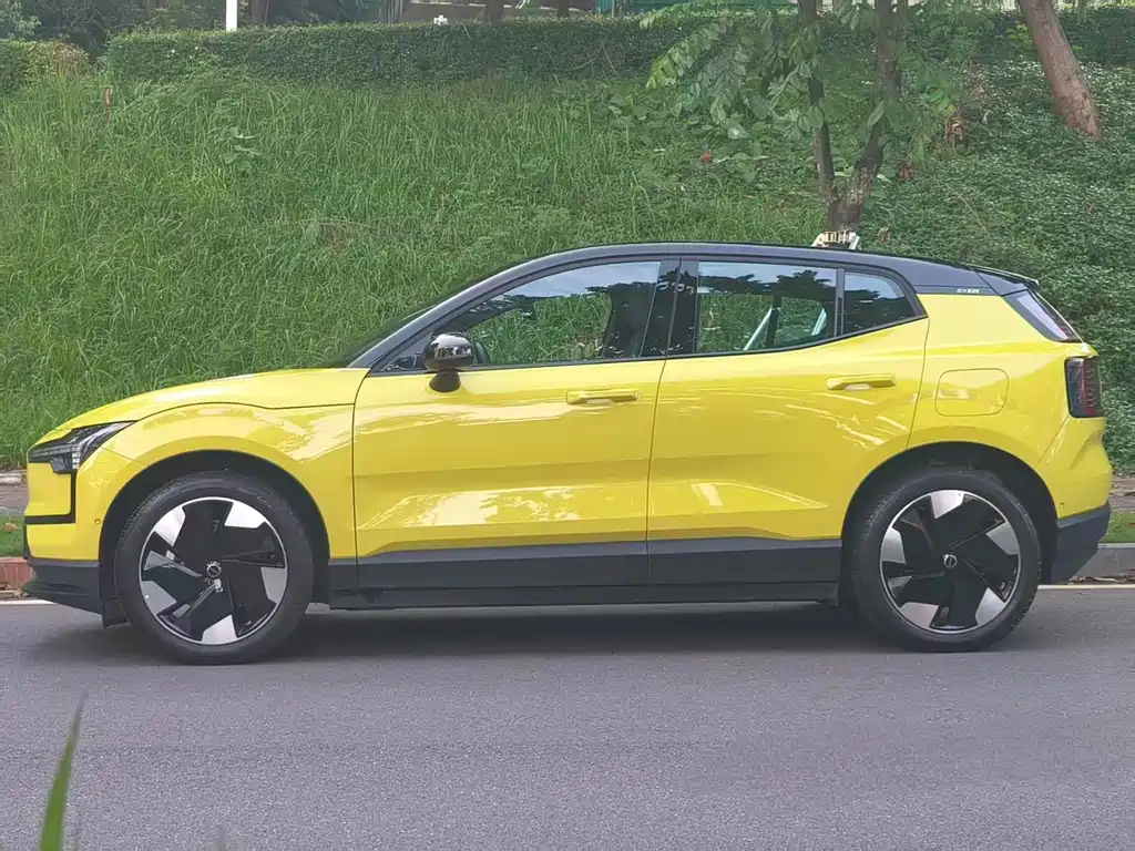 Volvo EX30 — миниатюра 4