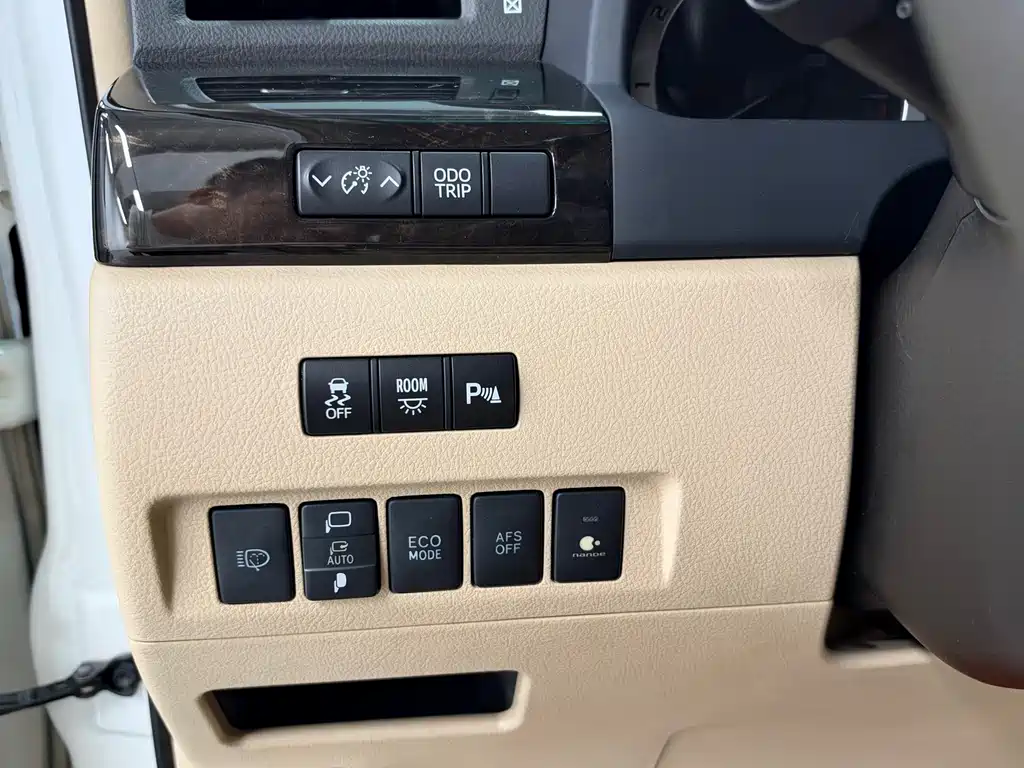 Toyota Alphard — фотографии объявления, Фото 11