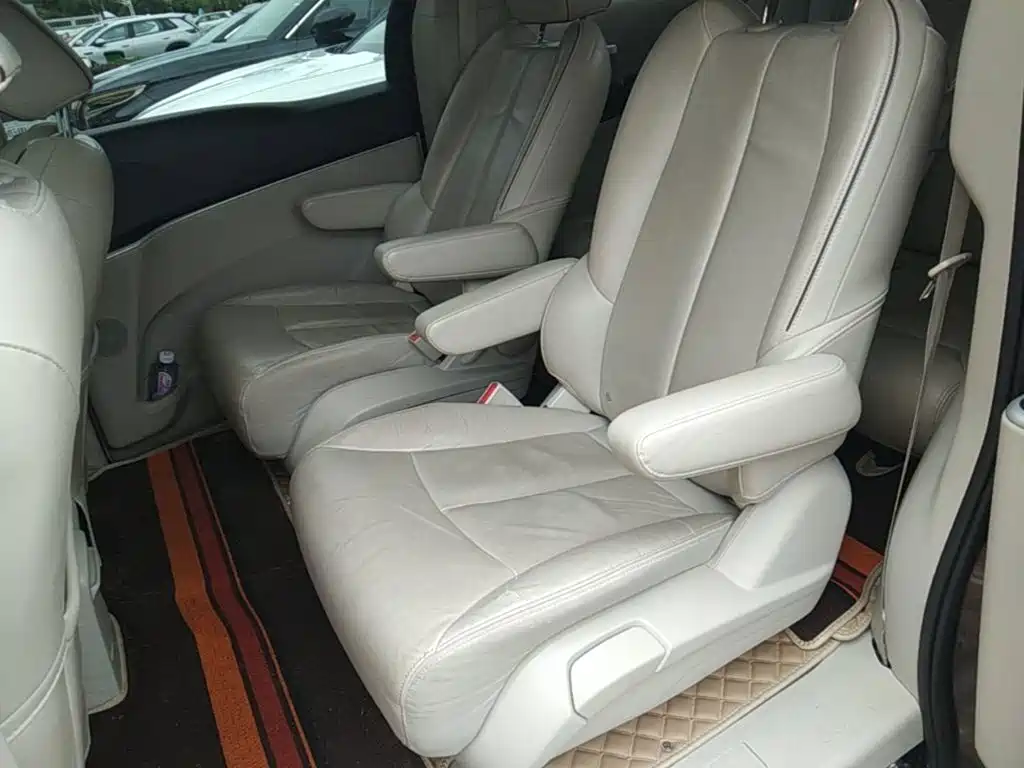 Buick GL8 — миниатюра 15