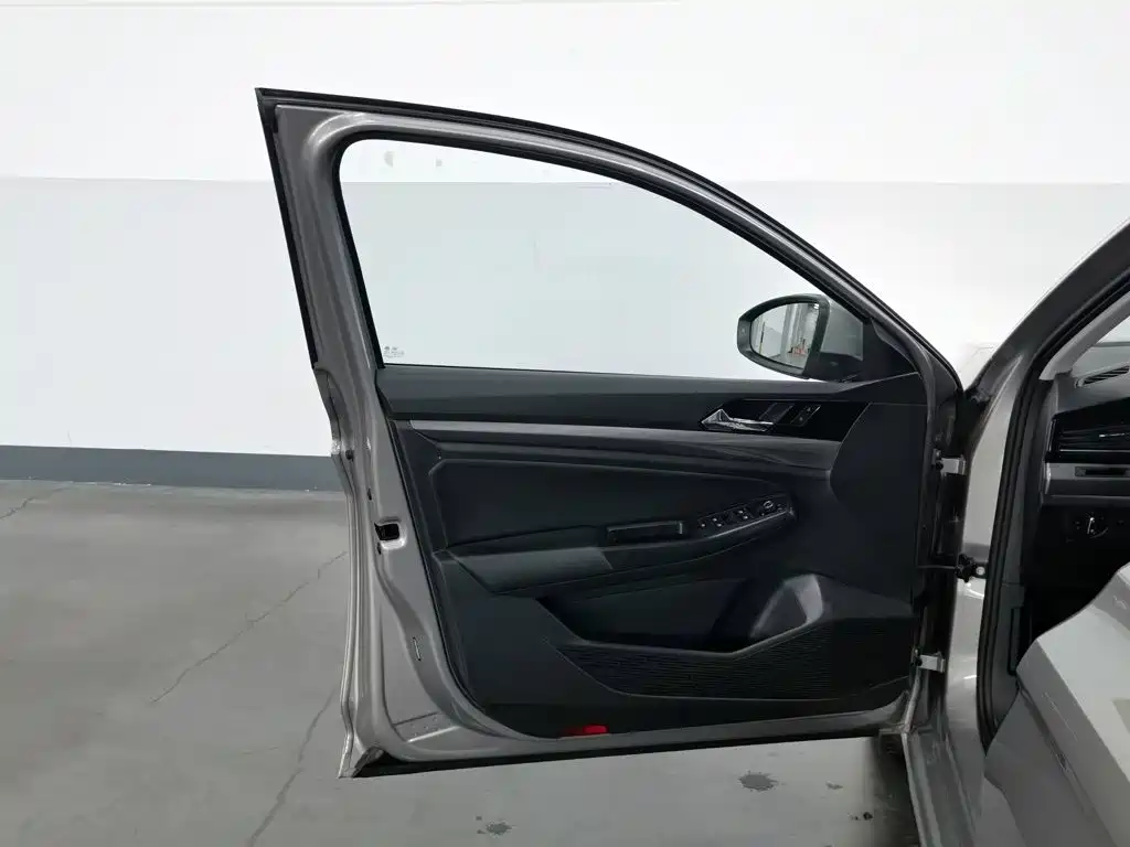 Volkswagen Bora — миниатюра 8