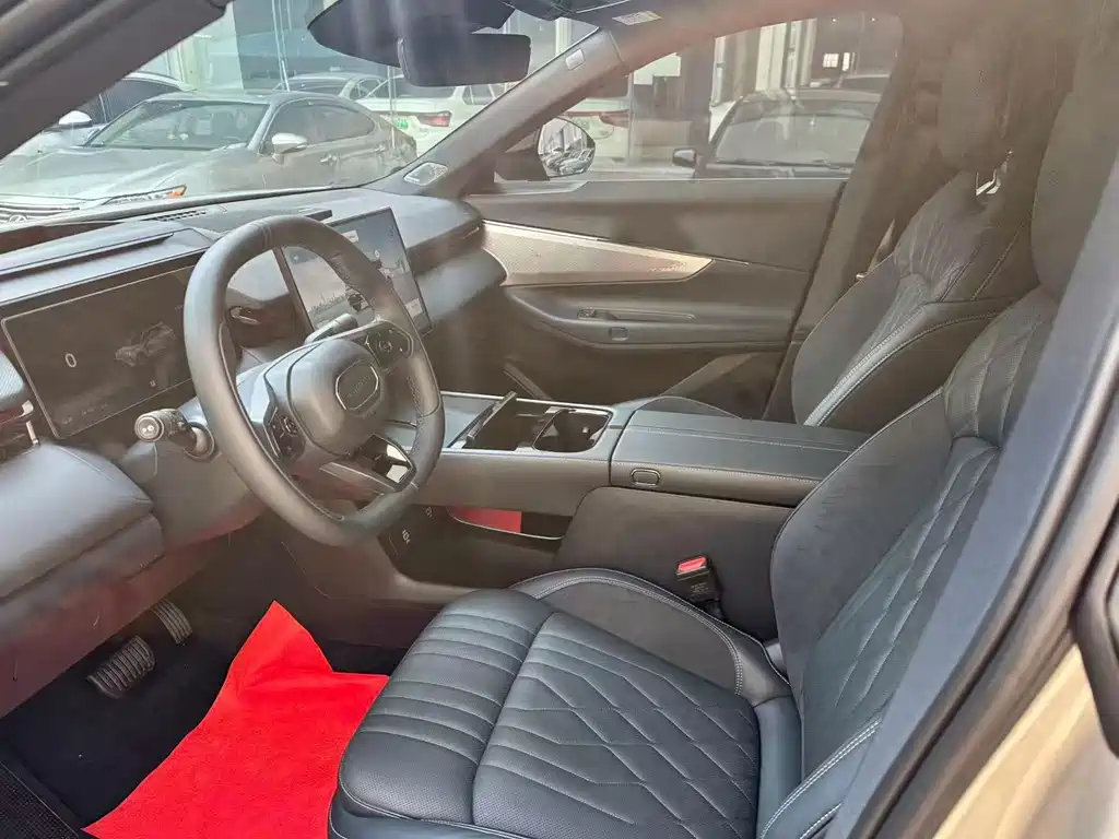Lynk & Co 08 EM-P — миниатюра 7